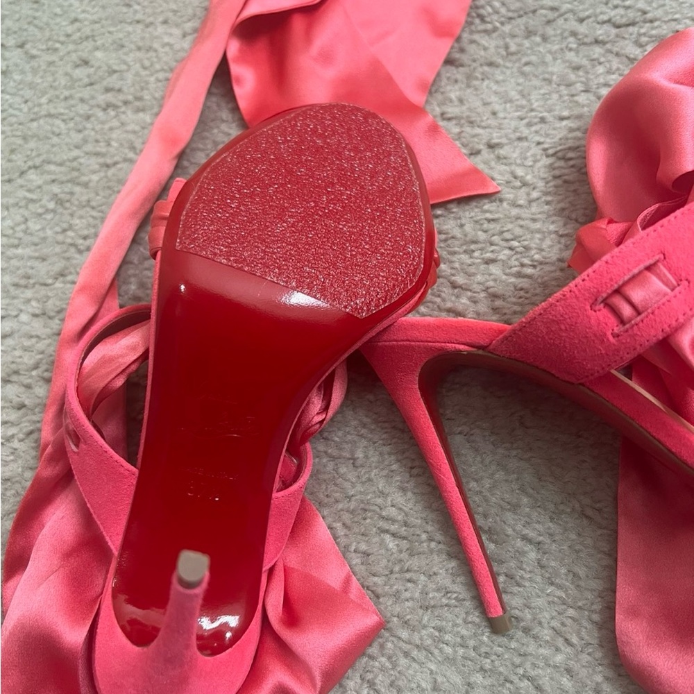 Pink ribbon Christian louboutin heels - Picture 3 of 4